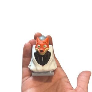 Zootopia Nick Wilde McDonalds Toy Disney Mini Figure Fox Used